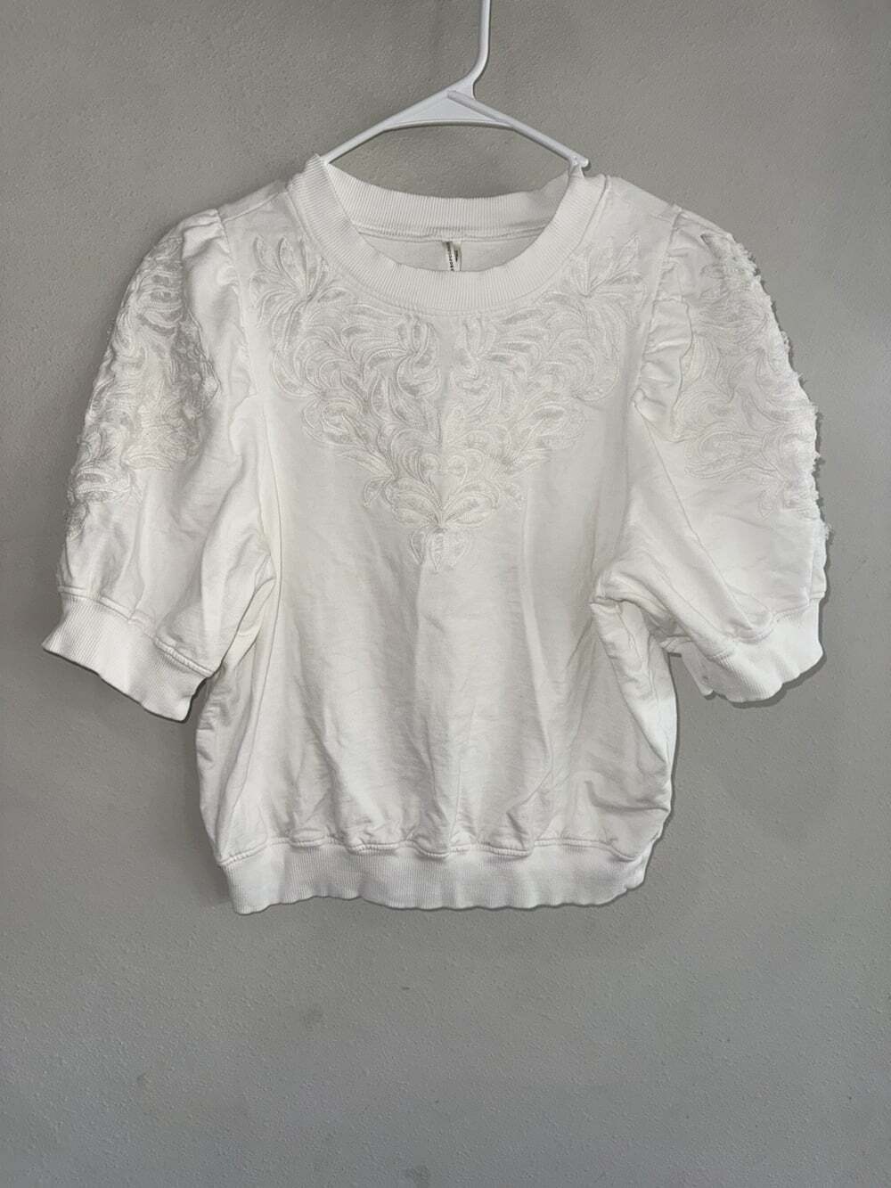 By Anthropologie Womens Small S Cream Sweater Short Sleeve Pullover Embroidered